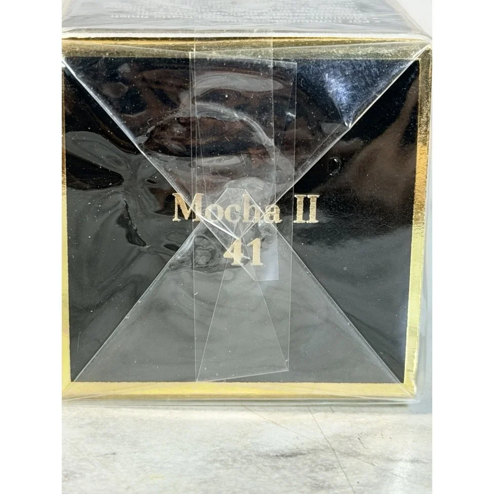 Sealed~Elizabeth Arden Flawless Finish Foundation Mocha II 41 (3072)